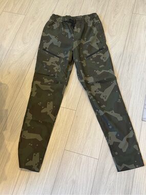 Under Armour Project Rock Camo Jogger Pants Green Performance Training Joggers
